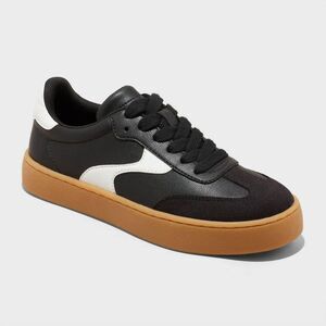 NEW in Box! Wild Fable Black and White Platform Sneakers with Gum Sole